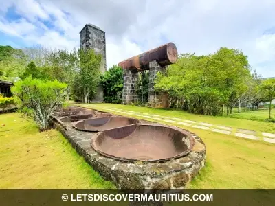 Mon Loisir Rouillard sugar mill chimney Mauritius image
